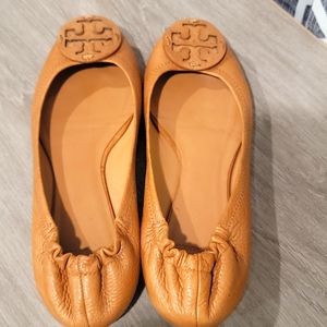 Make an offer Tory Burch Tan Flats